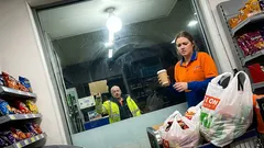 Pracovná historka: Ranná šichta na pumpe, ktorá sa zvrtla na bizár