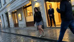 V reštaurácii ma slušne poprosili, aby som už nechodila na dámske WC