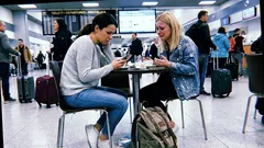 Kamarátke som jedného večera kúpila drahú letenku. Na druhý deň zmizla