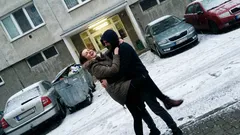 Historka: Pri večeri na gauči sa z môjho priateľa zrazu stal úplne iný tvor