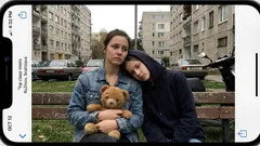 Krátky príbeh: Ráno bol prázdny vankúš, no pri nohách ležal cudzí medvedík