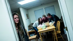 Historka: Prišla som domov skôr z práce a zistila, komu naozaj záleží na oslave