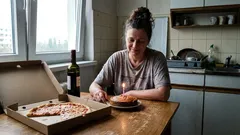 Na svoje 22. narodeniny som čakala aspoň jednu správu. Prišla len prosba o peniaze