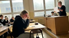 Na matike som si konečne trúfla napísať mu lístoček. Skončilo to inak